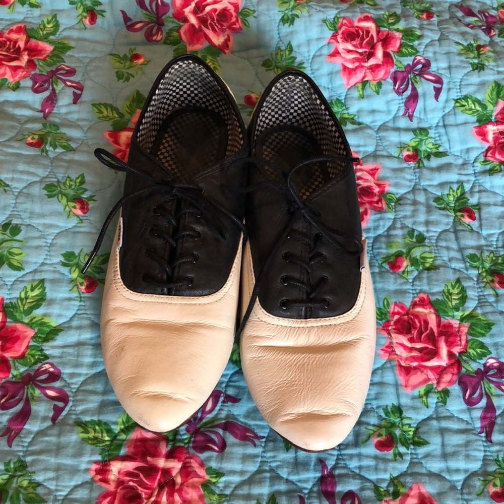 Vans “Sophie” Saddle Shoes